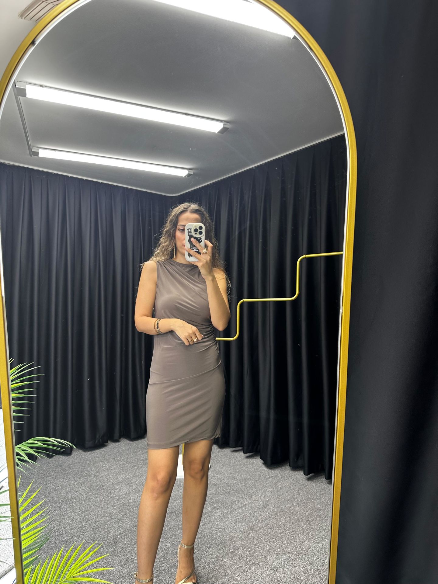 Omzu Ve Bel Drape Detaylı Elbise